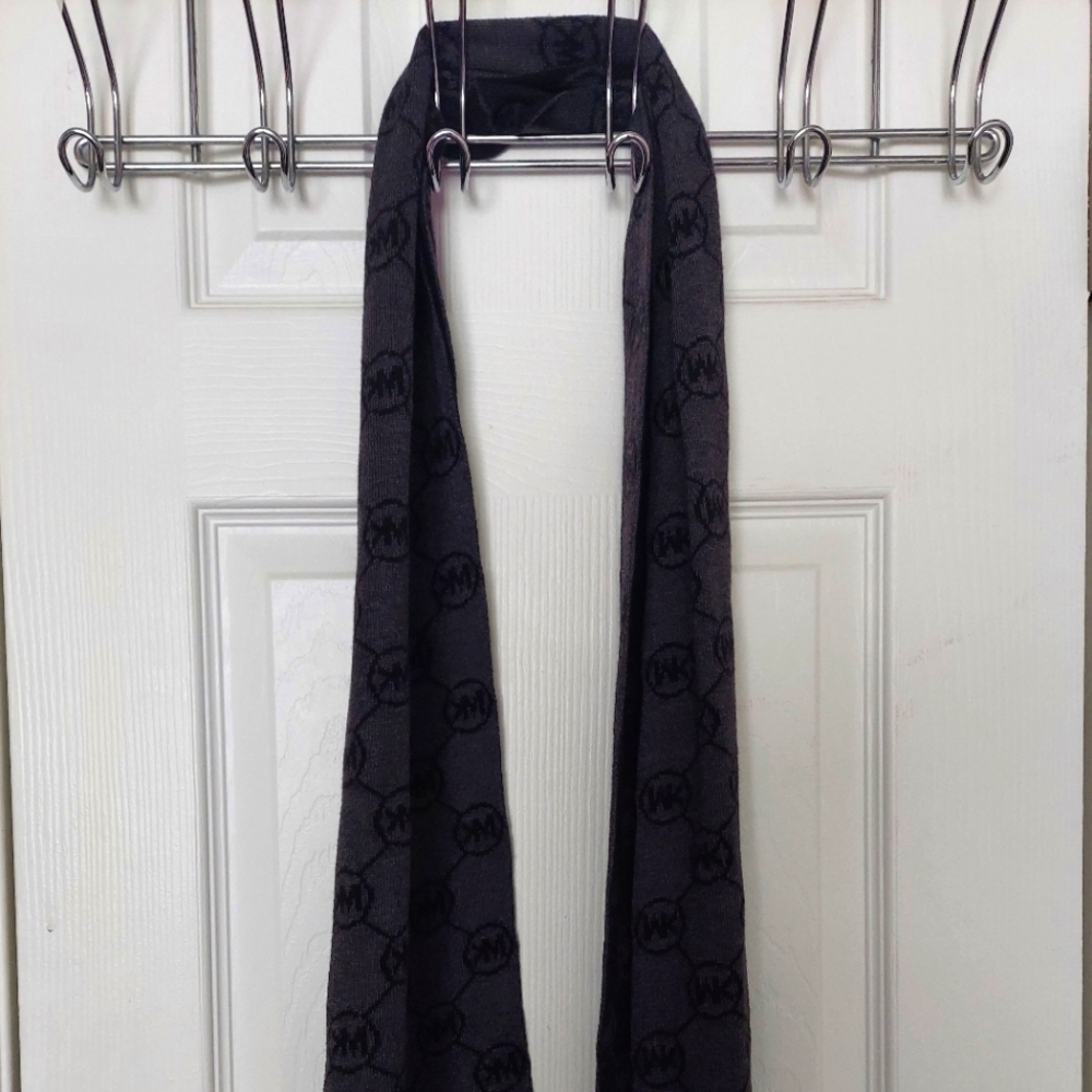 NWOT Michael kors scarf